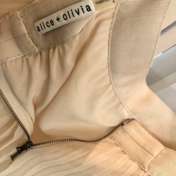 ALICE + OLIVIA Essie Pleated Midi Skirt - Picture 3 of 6